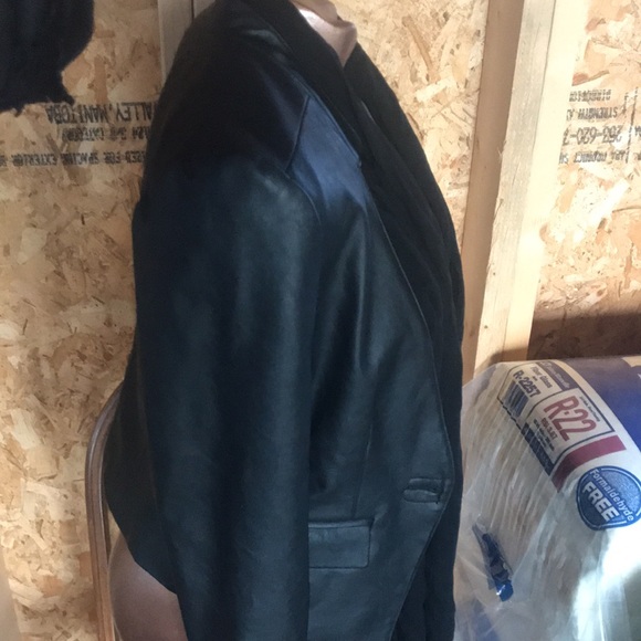 Lady Dutch Blazer - Picture 3 of 9